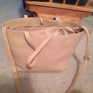 Tote bag with removable crossbody